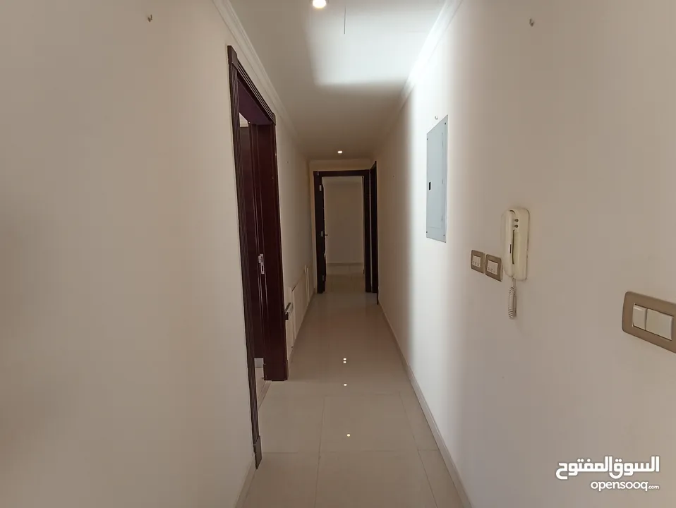 شقة غير مفروشة للإيجار 380م2 ( Property 19112 ) سنوي فقط