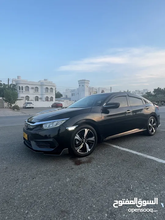 Honda Civic 2018 - Turbo 1.5 RS (Full option) Good condition