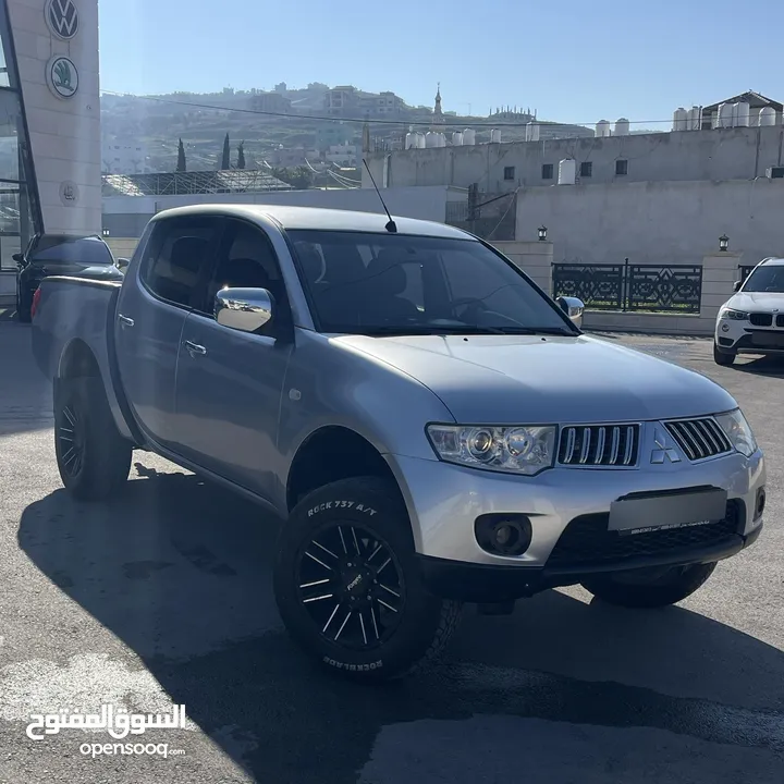 متسوبيشي هنتر l200 اصل برايفت يد ثانية منفو بالكامل سعرر حررررق
