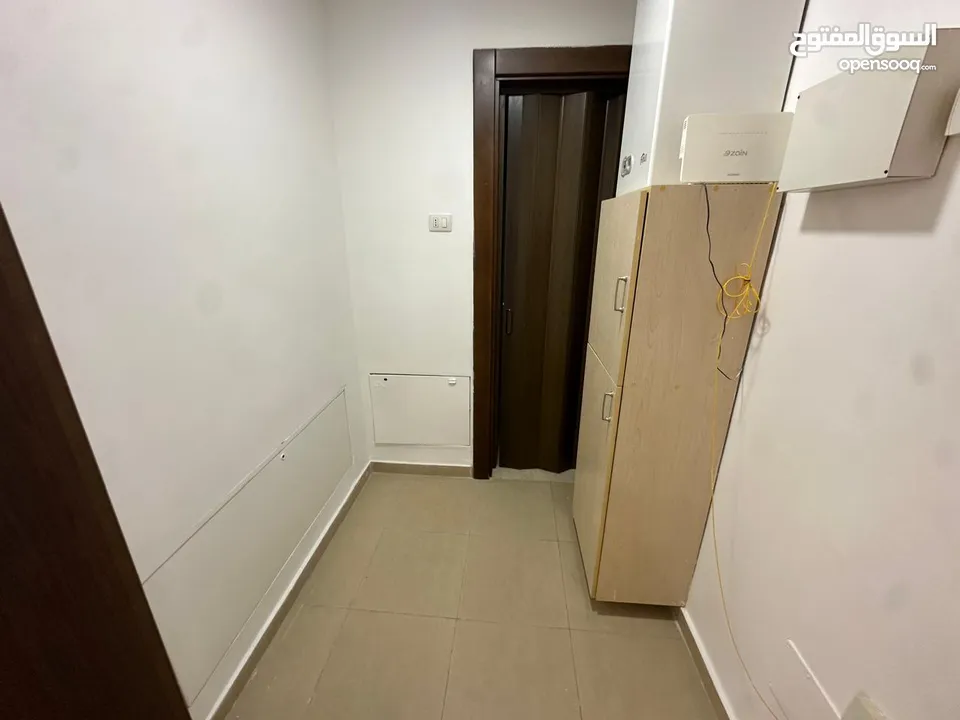 روف شبه مفروش للايجار في عبدون ( Property 41960 )-175034492