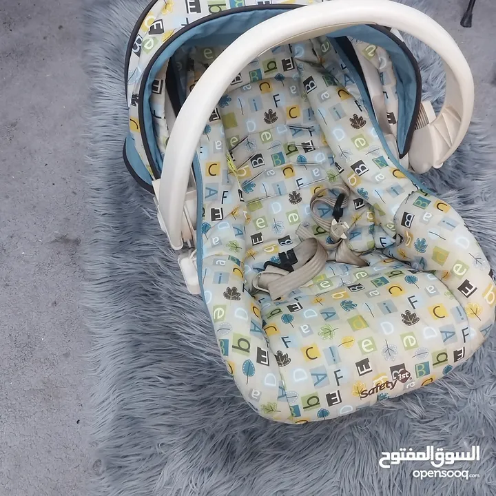 عرباية أطفال مقعد أطفال (Goodbaby )     عرباية