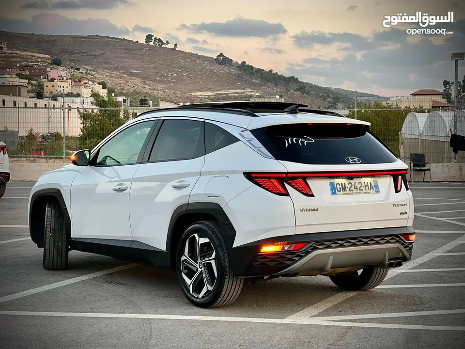 هونداي توسان/2022 Plug In فل الفل فتحة سقف بانوراما  4x4 ///271Hp   ( Haybrid) 1600cc