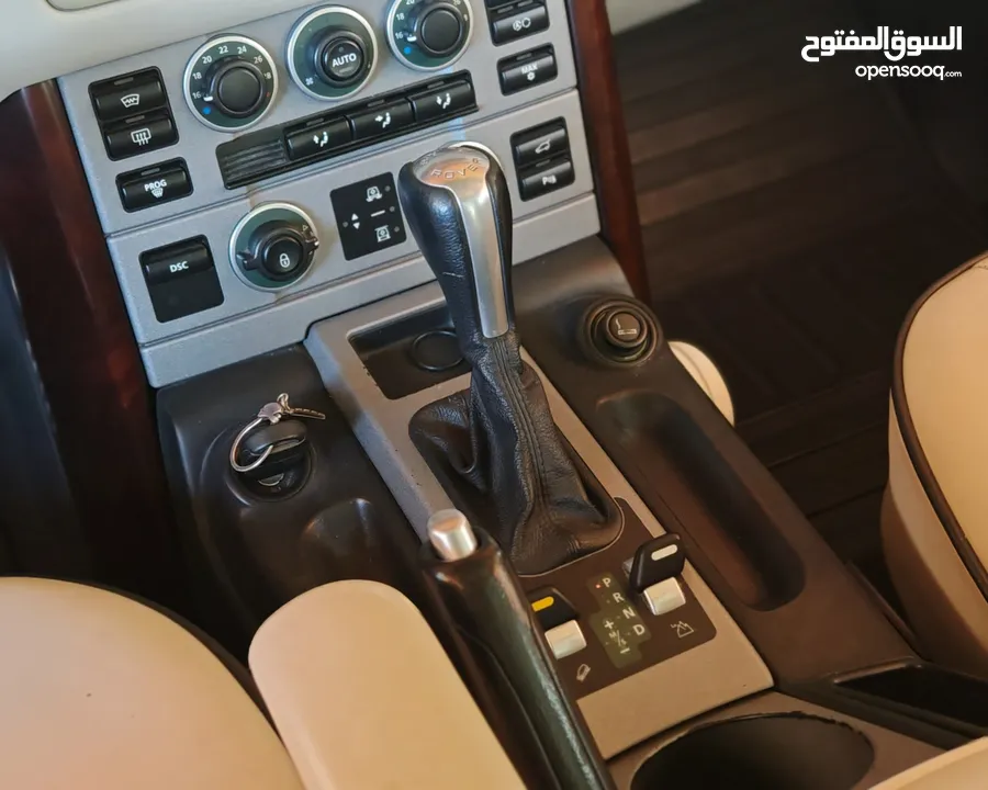 Range rover 2006 بحالة الوكالة