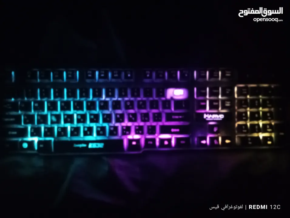 شاشه لينوفو و كيبورد بضوي