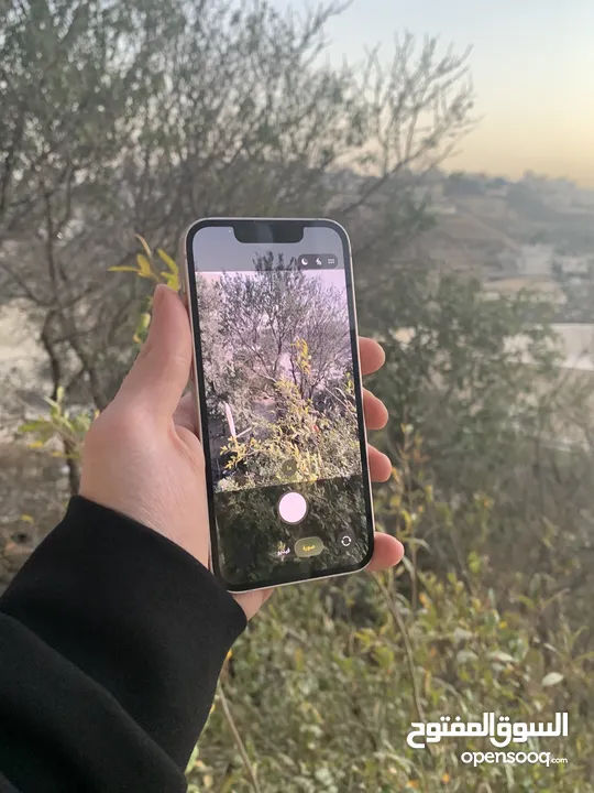 ايفون 13 ميني 128 جيجا مغير بطارية ومغير مجموعة اللوحة المنطقية اصلية يوجد خدوش بسيطة بطارية 91٪