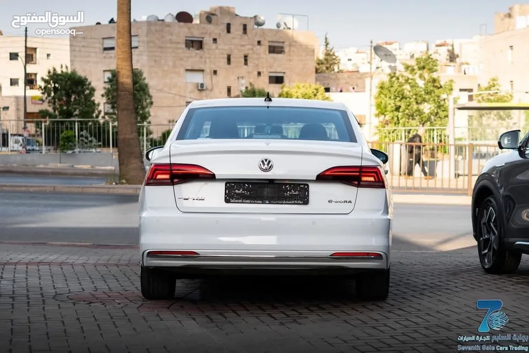 Volkswagen e-bora 2021 بطارية كبيره 44