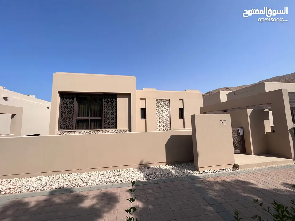 4 + 1 BR Incredibly Furnished Villa with Pool in Muscat Bay