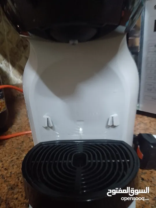 ماكينة قهوة Dolce Gusto استعمال بسيط جدا   35 د بحالة ممتازة الموقع عين الباشا
