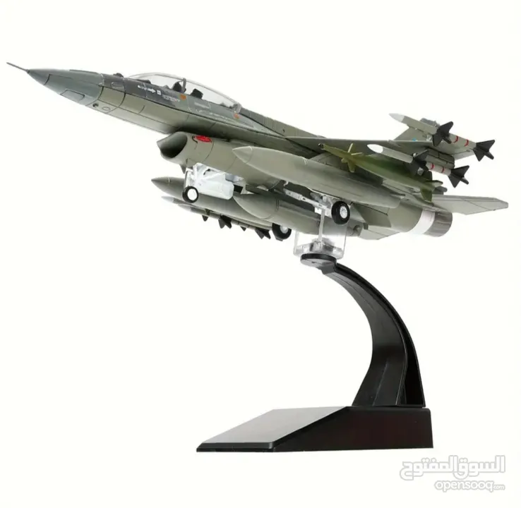 نموذج طائرة حديد F16