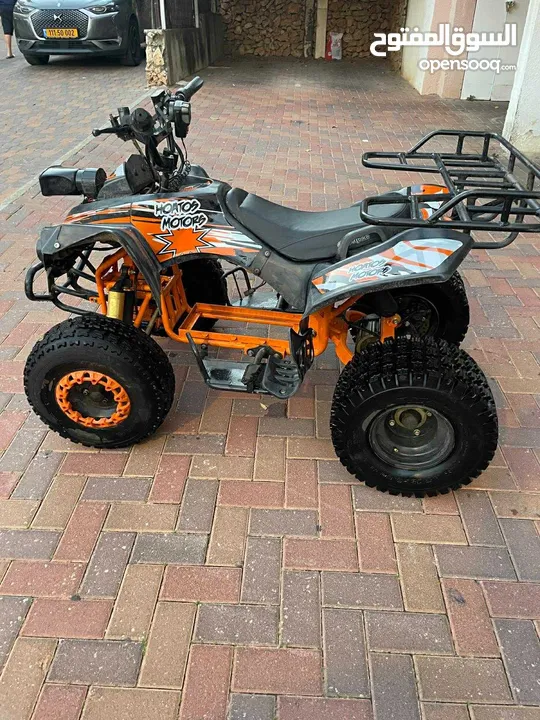 تركترون بحاله الوكاله للبيع باصلا عنبي