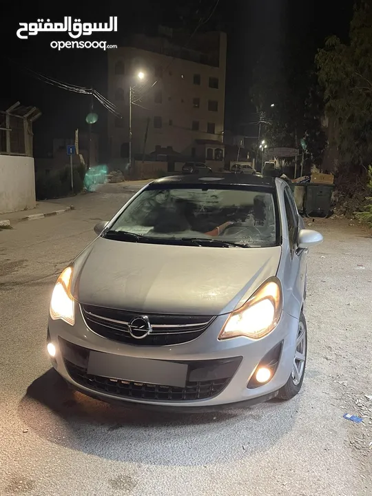 اوبل كورسا للبيع موديل 2014  جير عادي مطور 1400  سياره بالصلاه على النبي  اقتصادية جدا