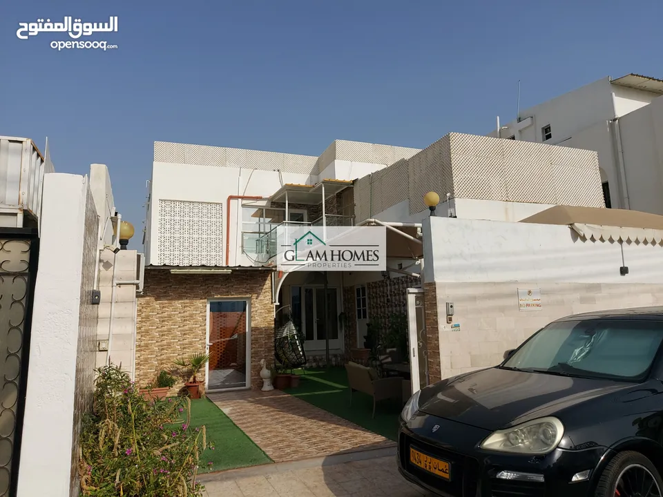 Stunning 5 BR villa for sale in Al Khuwair Ref: 754R