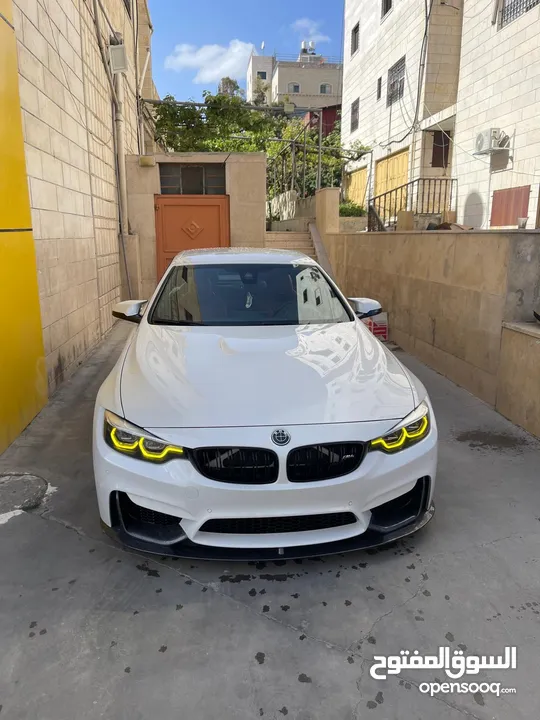 BMW M4 COMPETITION