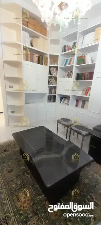 فيلا مفروشة فاخرة / ذات إطلالات رائعة/ اعلان رقم ( V119 )