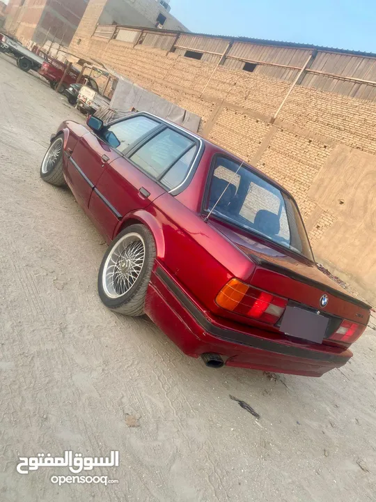 Bmw 316 e30   تعديل m40  موديل 85  مكنه 1800 m40  كرونه 3.91  طقم جنط 17  دواخل زيرو رخصة سنتين باسم