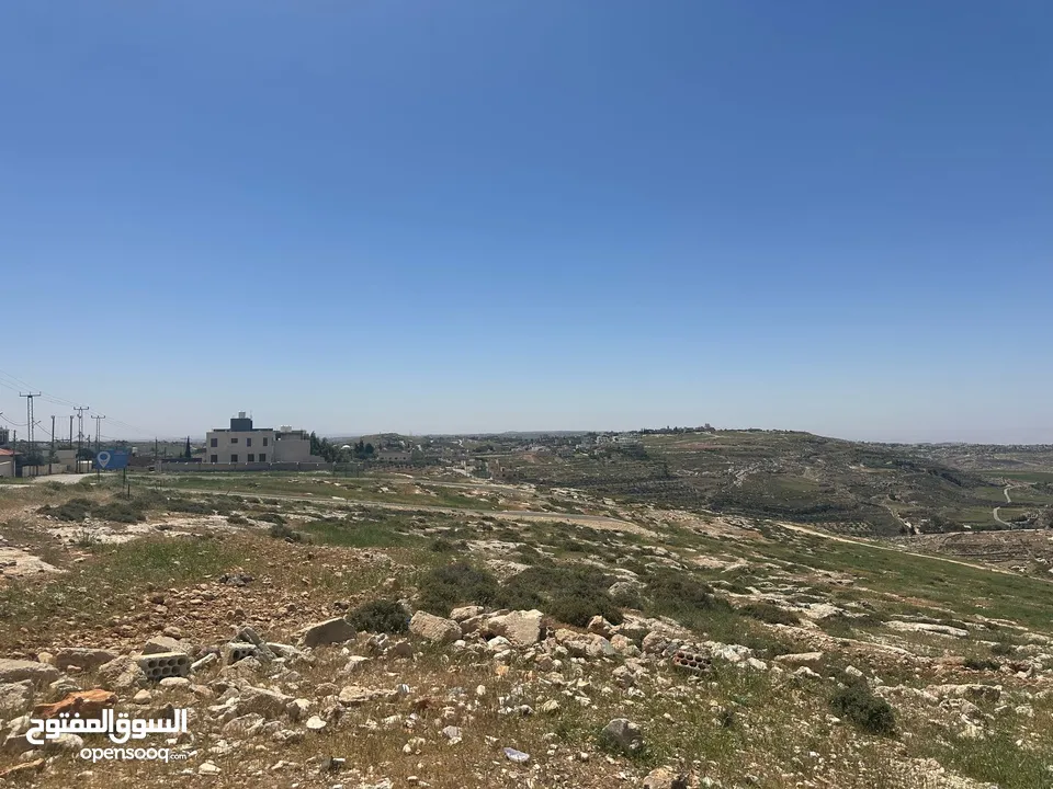 ارض سكنية استثمارية للبيع من المالك مباشرة 700 م تنظيم سكن ب _ ناعور _ حسبان _ شارع مادبا الغربي