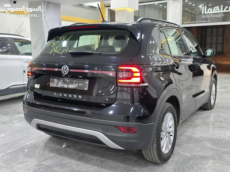 فولكسفاجن  T CROSS