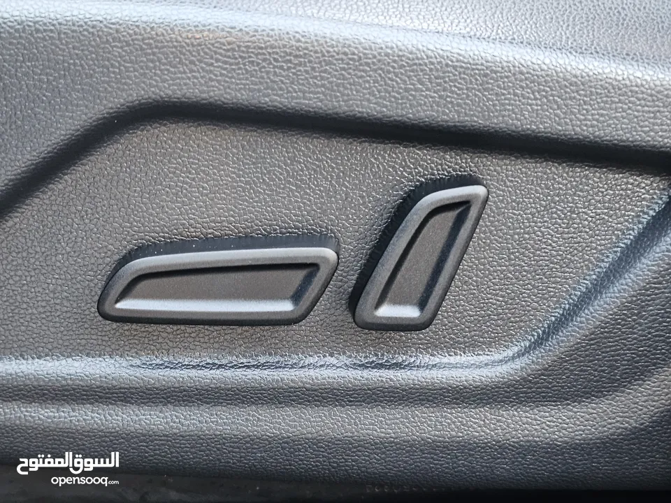 بسعر مغري بداعي السفر MG RX5 2020 بحالة الجديدة وارد وكفالة الوكالة فل الفل أعلى صنف فحص اوتوسكور A