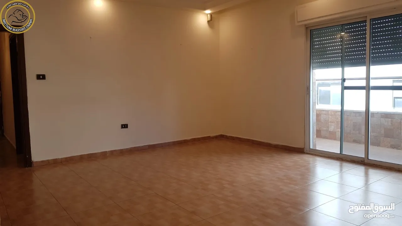 شقة مميزة للبيع بأجمل مناطق دير غبار - قرب إشارة دير غبار طابق ثالث 220م بسعر مغري