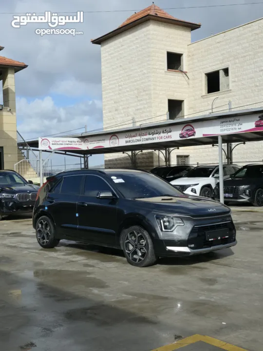 تشكيلة مميزة من سيارات كيا نيرو هايبرد ترخيص 2022 بالالوان المميزة (ابيض &اسود&فيراني&زيتي)