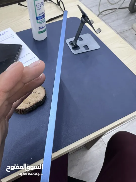 ايباد اير 5.    ipad air 5 الجهاز استعمال ممتاز ولا شخط
