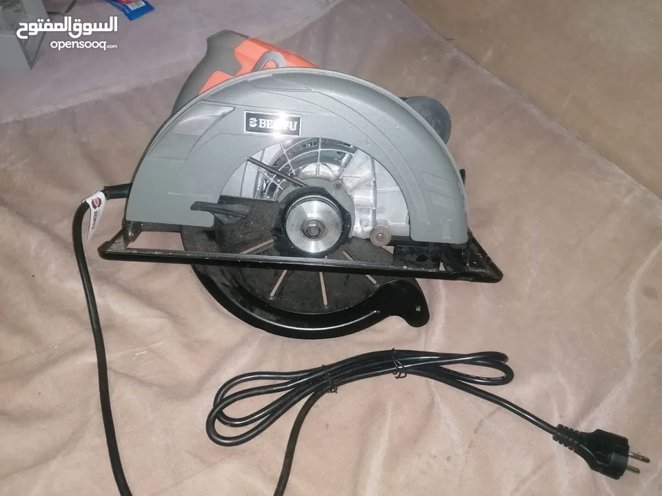 عدد منوعة بحالة الجديد بسعر محروق