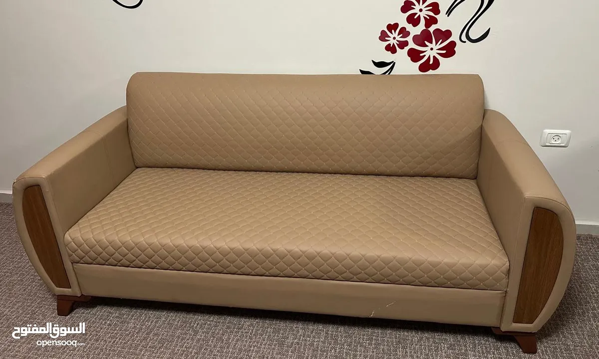 طقم كنب كامل للبيع بحالة ممتازة،طقم كنب فخم مثالي لغرفة الضيوف،المكاتب وغرف الجلوسلا يوجد توصيل800₪.