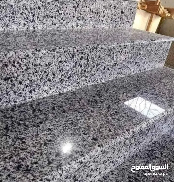 الابتكار لديكورات الحجر ولرخام مختصين في حجر البازلت الأسود يتوفر كادر محترف في وتركيب الديكورات