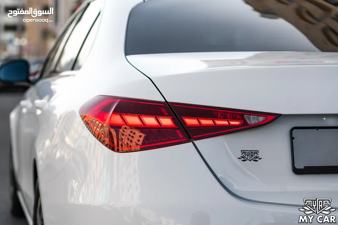 2022 Mercedes C200 – Night Package