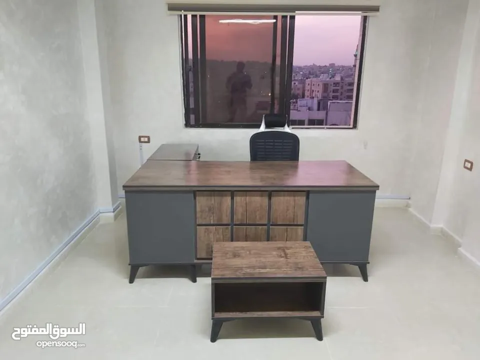 مكتب اداري قياس مترين مع جانبية وطاولة وادراج شامل التوصيل