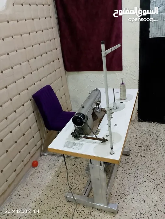 اثاث بحالة ممتازه و ماكينة خياطه