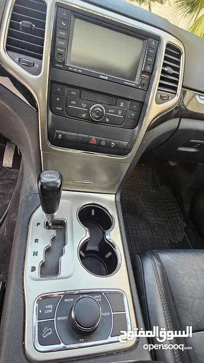 Grand Cherokee 2011 - جراند شروكي فل اضافات بانوراما بحالة ممتازة
