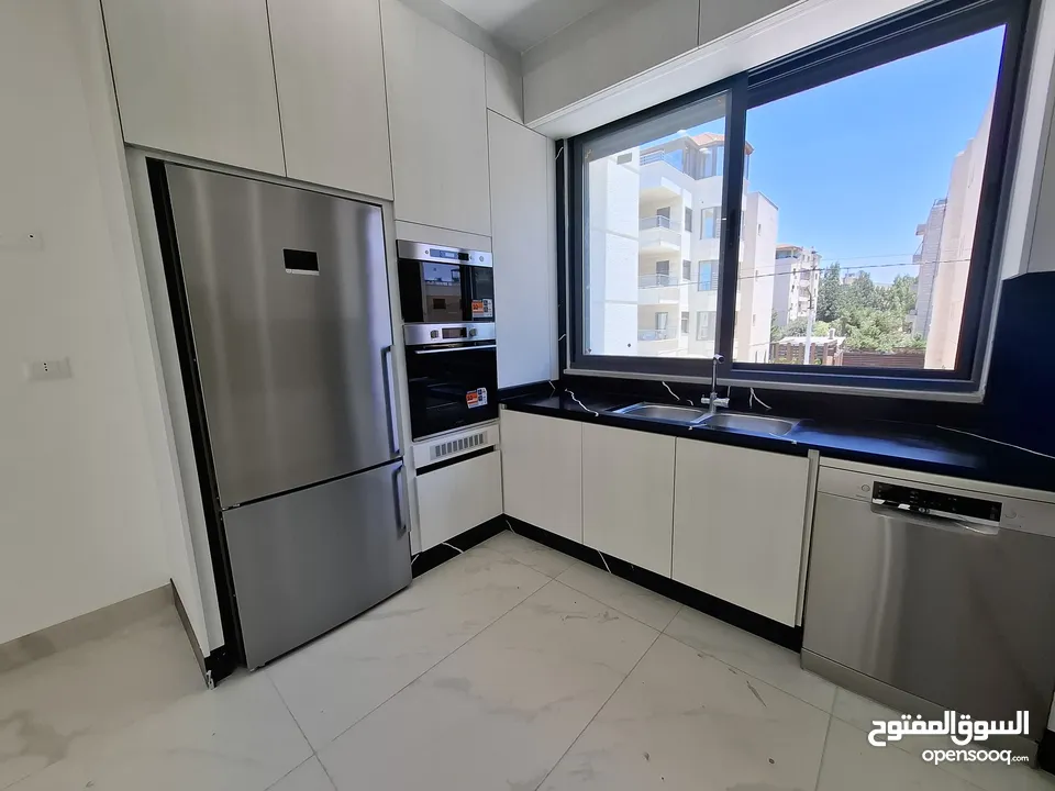 شقة جديدة شبه مفروشة للإيجار ( Property 43388 )-175093983