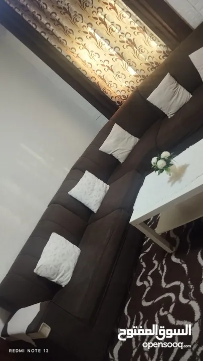 كورنر لون بني 40 د مع كورنراته
