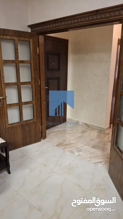 شقة فاخرة للبيع في الجاردنز  - قرب قاضي القضاة طابق ثالث 150م تشطيب سوبر ديلوكس