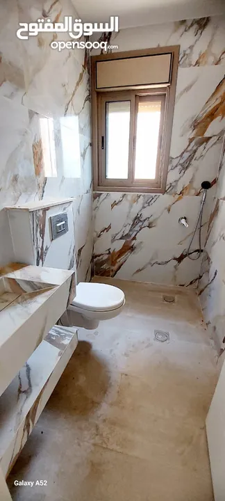 شقة 170 متر مع حديقة 140 متر بالقرب من وسط رام الله