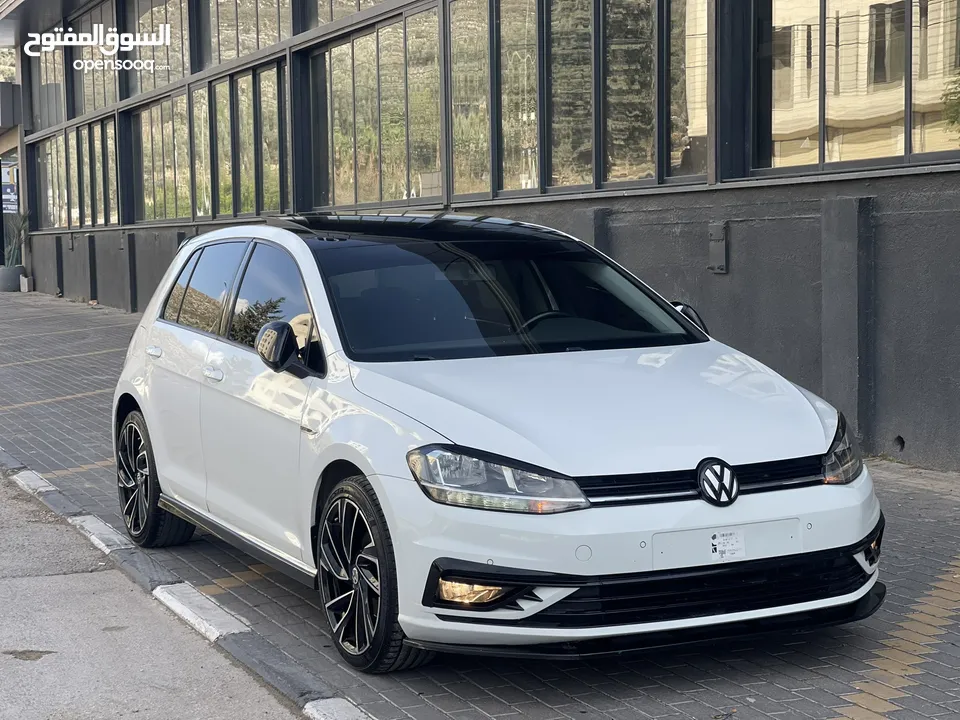 فولكس فاجن جلف MK7.5 2018 فل الفل بحالة الشركة