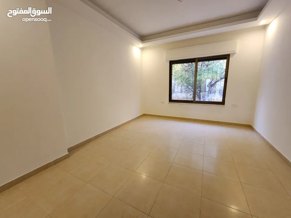 شقة فارغة للبيع في دير غبار  ref : 14242