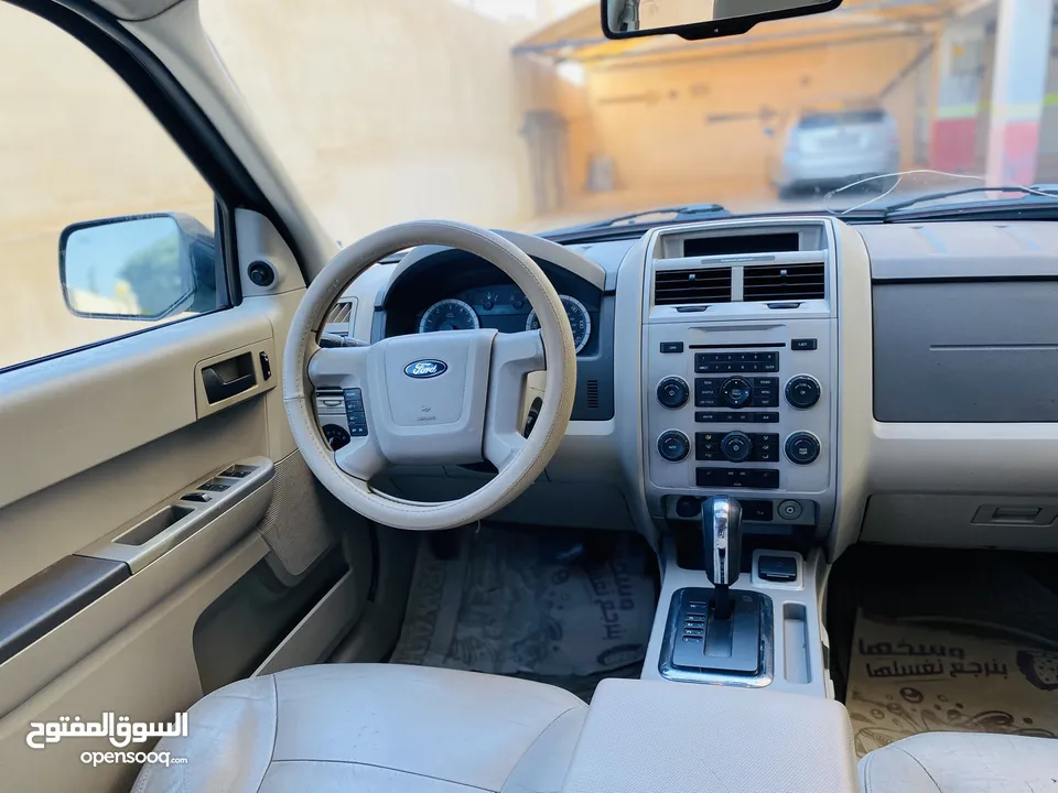 فورد اسكايب فل كامل فورويل وفتحة ودهان الوكالة 7 جيد كلين تايتل
