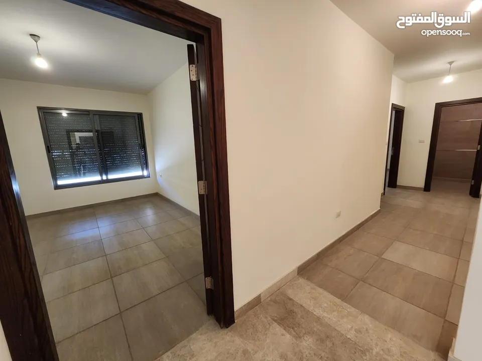 شقة فارغة للبيع في منطقة الدوار الرابع ( عدد 4 ) ref : 14340