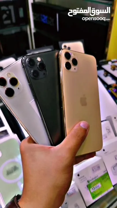 عرض لمدة محدودة : iPhone 11pro max 256gb هواتف نظيفة جدا بحالة الوكالة مع ملحقاتها بأقل سعر