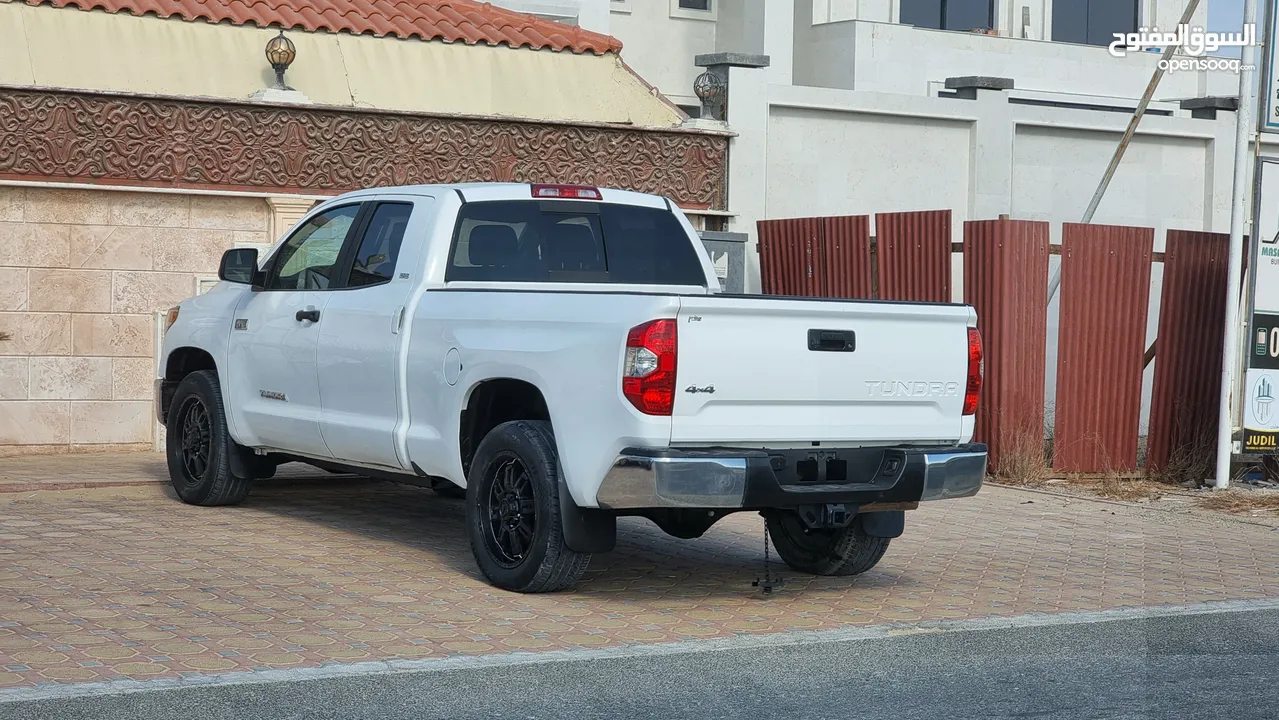 Toyota Tundra 2016 TRD SR5 5.7L in a good condition