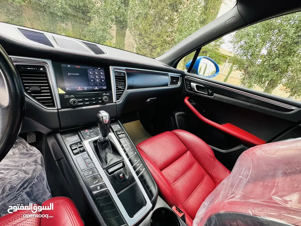 بورش ماكان موديل 2018 وارد الوكاله فل كامل فحص كامل بحاله ممتازه بسعر مغري دفعه 2500 دينار