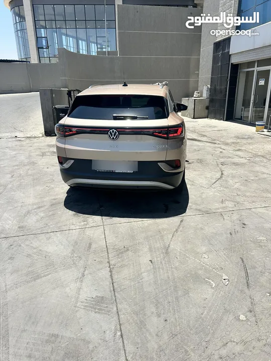 للبيع فولكس فاجن اي دي فور بيور بلص موديل 2021 لون ذهبي  VW ID4 crozz pure+ 2021 Gold color