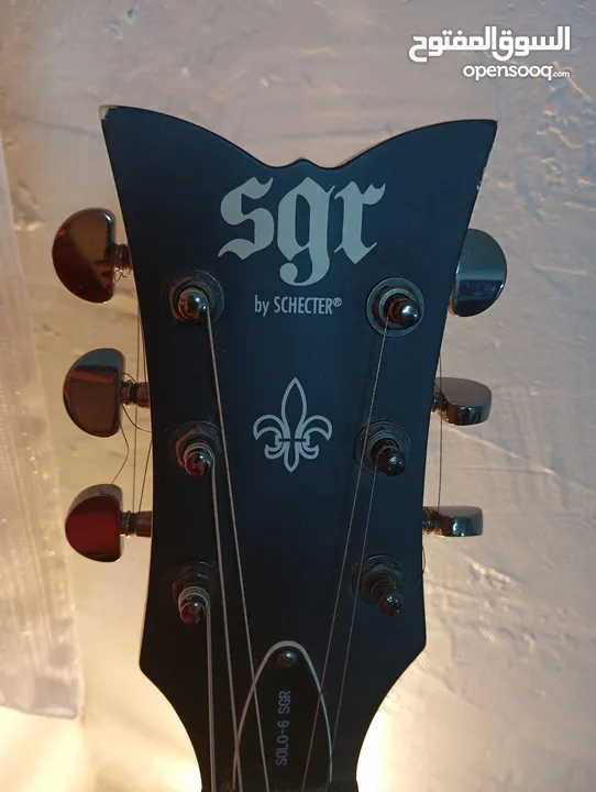 elektro gitar   جيتار كهربائي  نوع  Sgr by Schecter