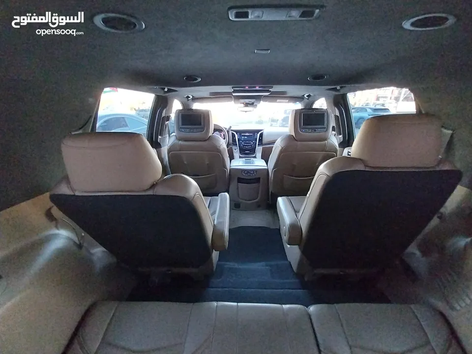 كاديلاك اسكاليد وارد الوكالة قاطع مسافة 29000km فقط صنف platinum