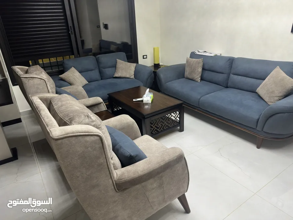 طقم كنب غرف جلوس بجودة عالية للبيع بسعر مغري