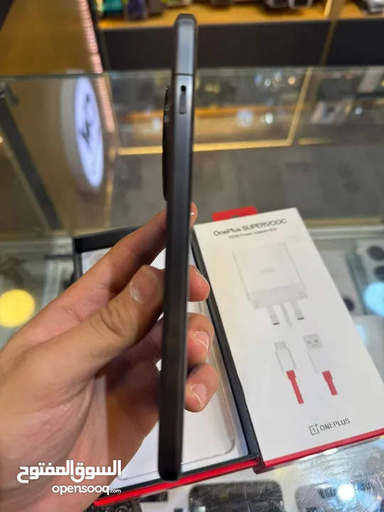 Oneplus 13 ون بلس 13 بحالة الوكالة