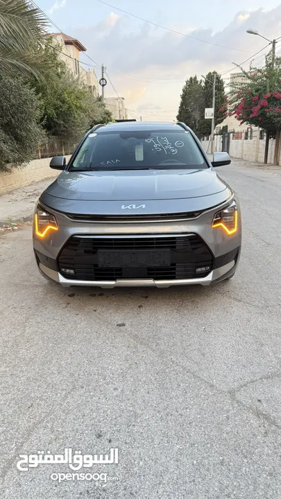 كيا نيرو هايبرد بالون المميز والملوكي