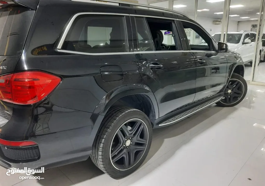 Mercedes-Benz  GL-500  4Matic  4.6L  V8  123,000 KMS  GCC  2016